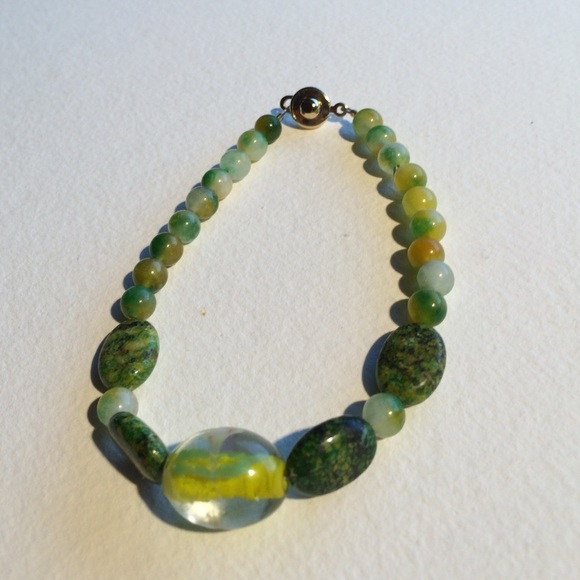 Glass and natural stone bracelet - Picture 4 of 4