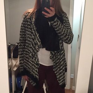 Thick black and white waterfall front loft sweater