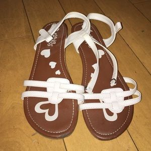 🔴SHOE SALE🔴 Youth 3 White Sandals