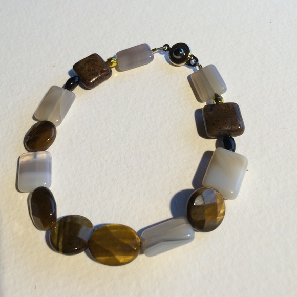 Glass and natural stone bracelet - Picture 4 of 4