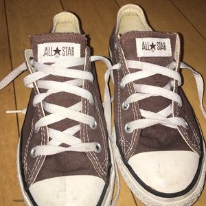 🔴SHOE SALE🔴 Kids Size 1 Brown Converse