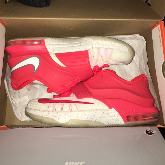 KD Eggnogs // No Trades