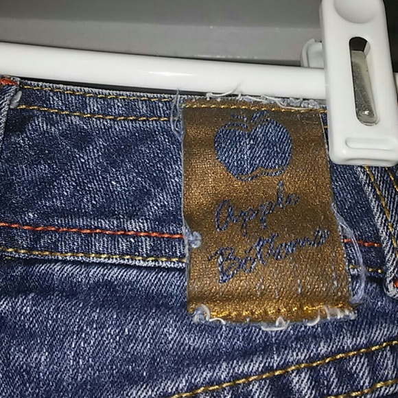 Miniskirt - Picture 3 of 3