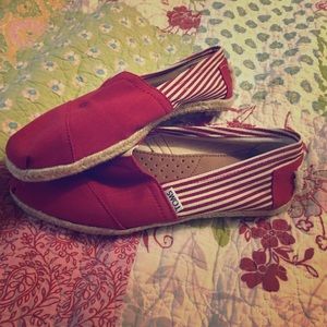 Red Toms