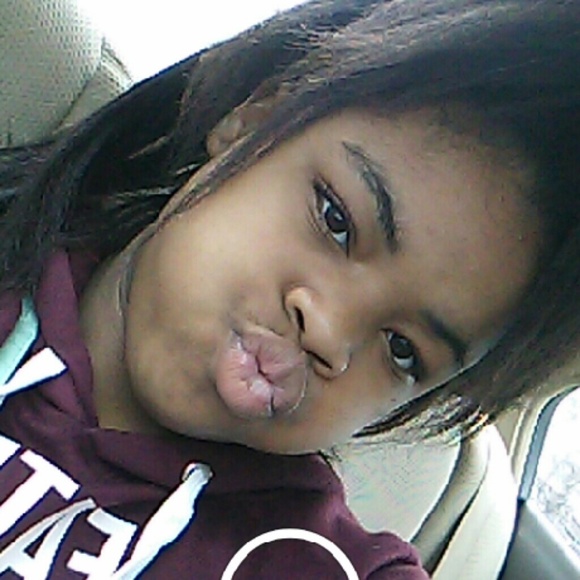 Meet your Posher, Kaylee - Picture 1 of 1