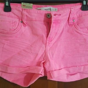 Levi's shorty shorts