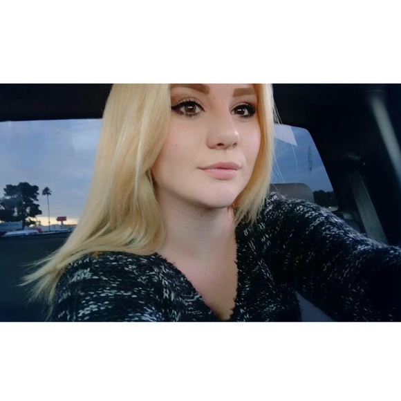 Meet your Posher, Angelina