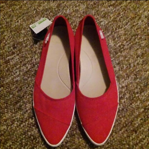 Sanuk shoes