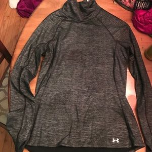 UnderArmour fitted cold gear long sleeved top