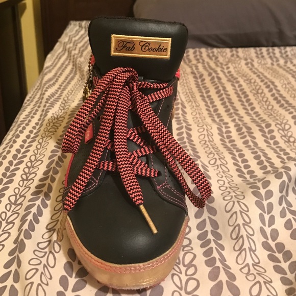 Fab cookie shoes Vanessa & Angela simons wore once - Picture 4 of 4