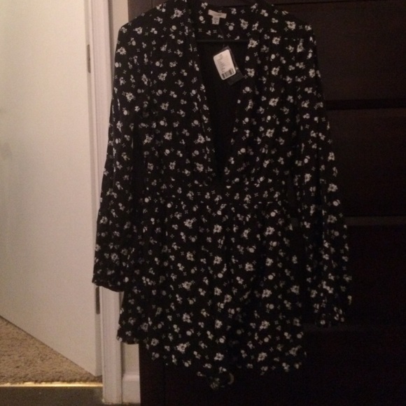 Floral dressy urban outfitters romper!