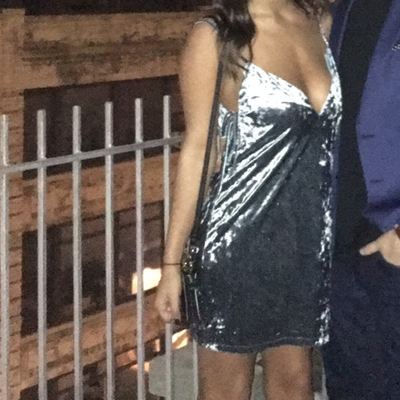 SOLD OUT Velvet Shift Dress - Picture 3 of 3