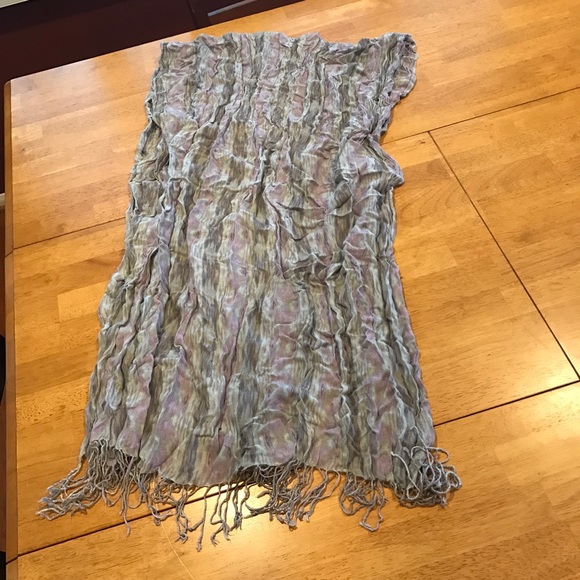 Lightweight Scarf - Picture 2 of 3