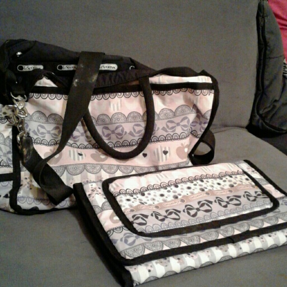LeSportsac Handbags - Lesportsac pink lavender bows and hens diaper bag