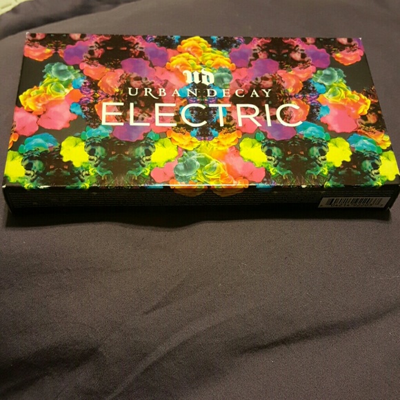 Urban decay Electric Palette