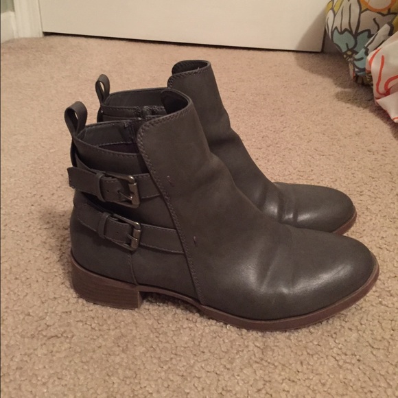 Grey boots