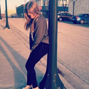 Meet your Posher, Marisa