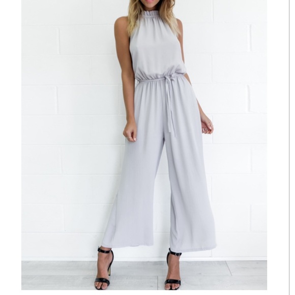 LAST 1 โข Light grey halter, wide leg jumper - Picture 2 of 4