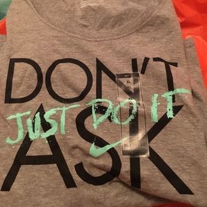 Nike t-shirt