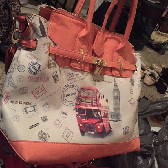 Cute purse - Picture 1 of 3