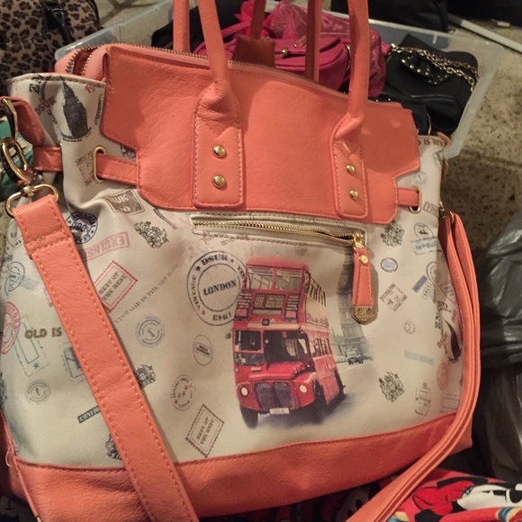 Cute purse - Picture 2 of 3