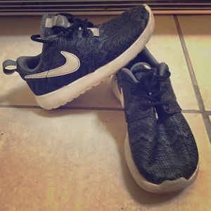 Nike Roshe One toddler shoes