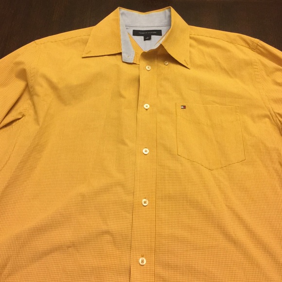 Tommy Hilfiger Men button down dress shirt