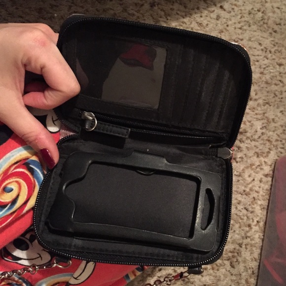 Victoria's Secret iPhone 5 case/purse - Picture 2 of 2