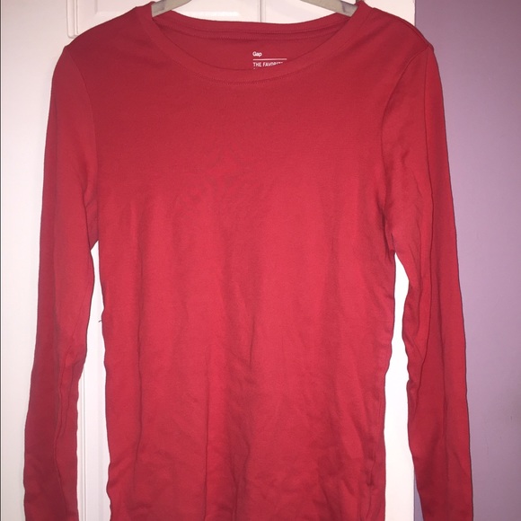 Gap Favorite Crew long sleeve tee