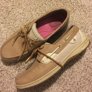 Women Sperry's