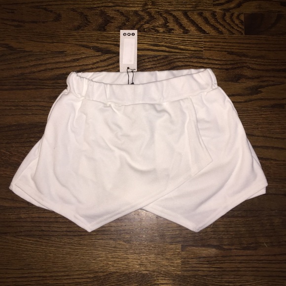 Asymmetrical/Envelope Skort