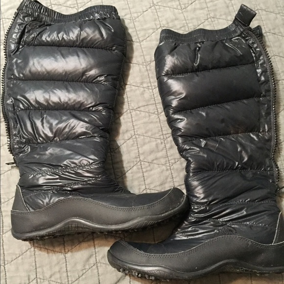 The Northface puffy boots!