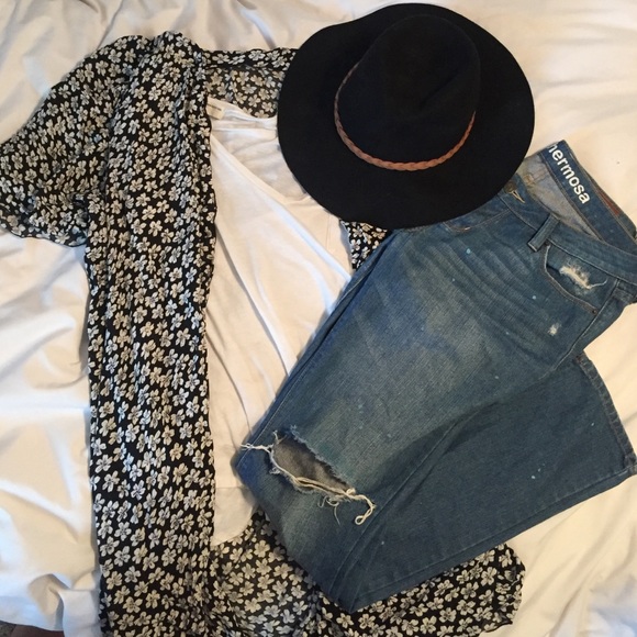 Brandy Melville Tops - Brandy Melville cover up