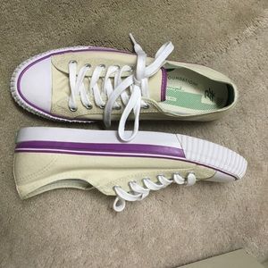 PF Flyers