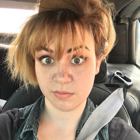 Meet your Posher, Bre - Picture 3 of 4