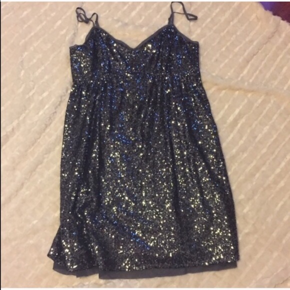 Abercrombie & Fitch Dresses & Skirts - 💋Pretty A&F sequin shimmer tank slip dress💋