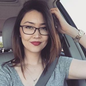 Meet your Posher, Akunova