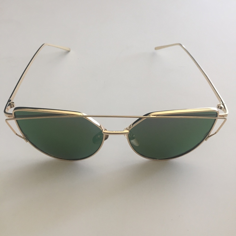 Cateye Mirrored Sunglasses - Picture 5 of 7