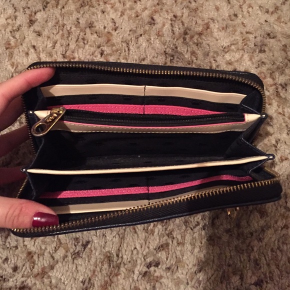 Juicy Couture wallet - Picture 3 of 3