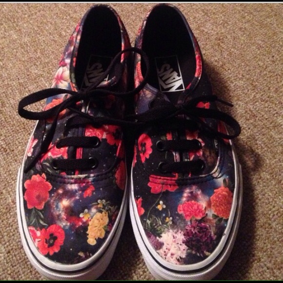 Vans Galaxy Flower Shoes! 7.5! Worn once.