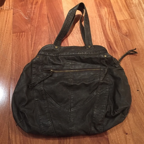 Grey leather shoulder bag