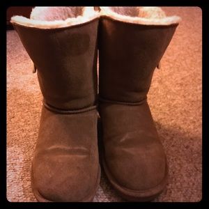 Chestnut Bearpaw Boots with Toggle Button