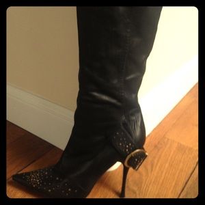 Dan Sara black boots