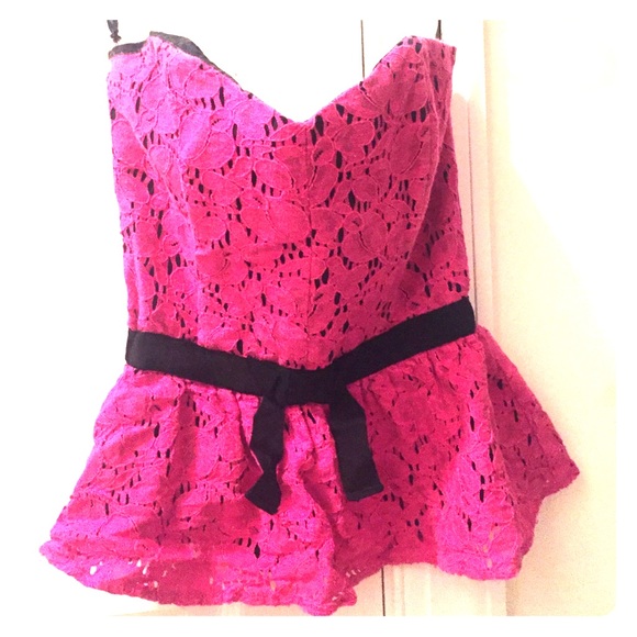 Strapless top