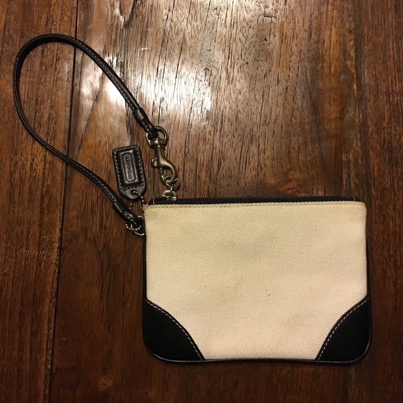 Authentic COACH black/ivory wristlet