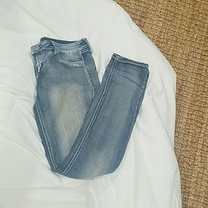 Ligh blue washed jeans