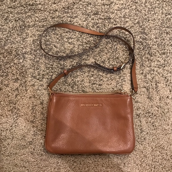 Michael Kors purse - Picture 1 of 4
