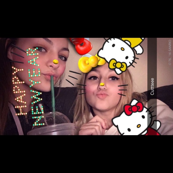 Meet your Posher, Sierra - Picture 2 of 4