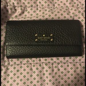 BRAND 🆕 Kate spade Bay Street Sandra wallet!