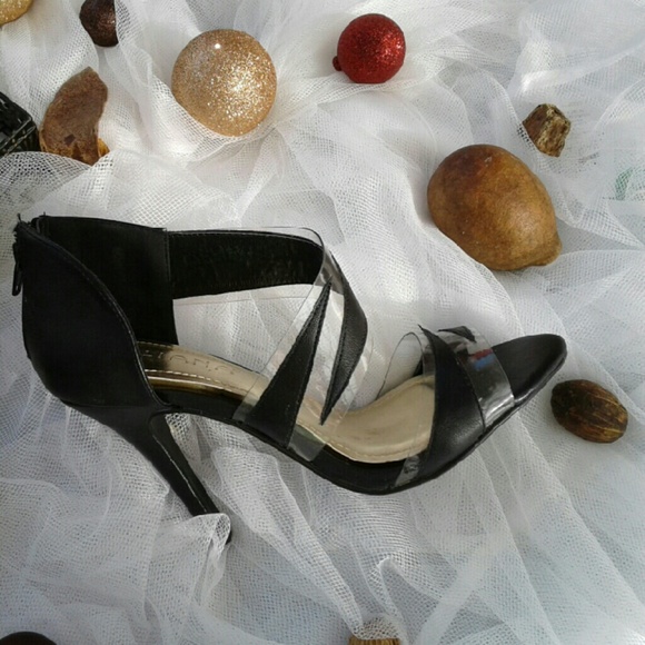 Liliana Shoes - Picture 1 of 4